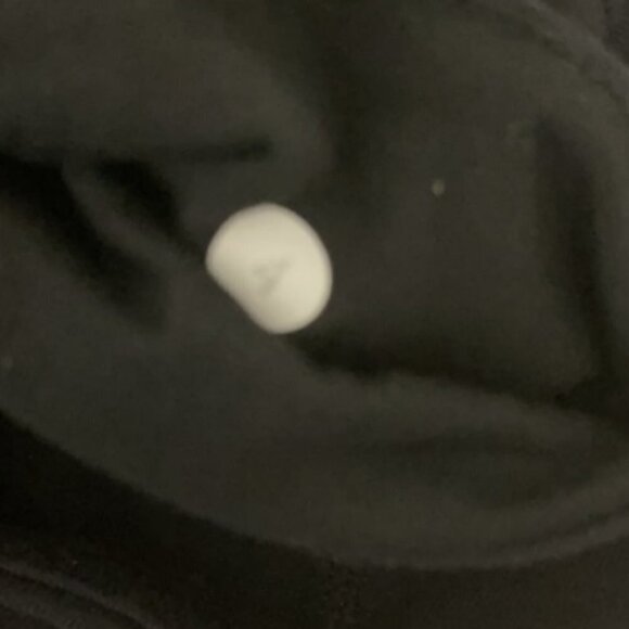 𝅺LULULEMON Discover Crop Size Size 4 - Picture 5 of 5